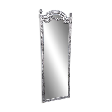 Miroir d'entre deux en bois sculpte et argente de style louis xvi