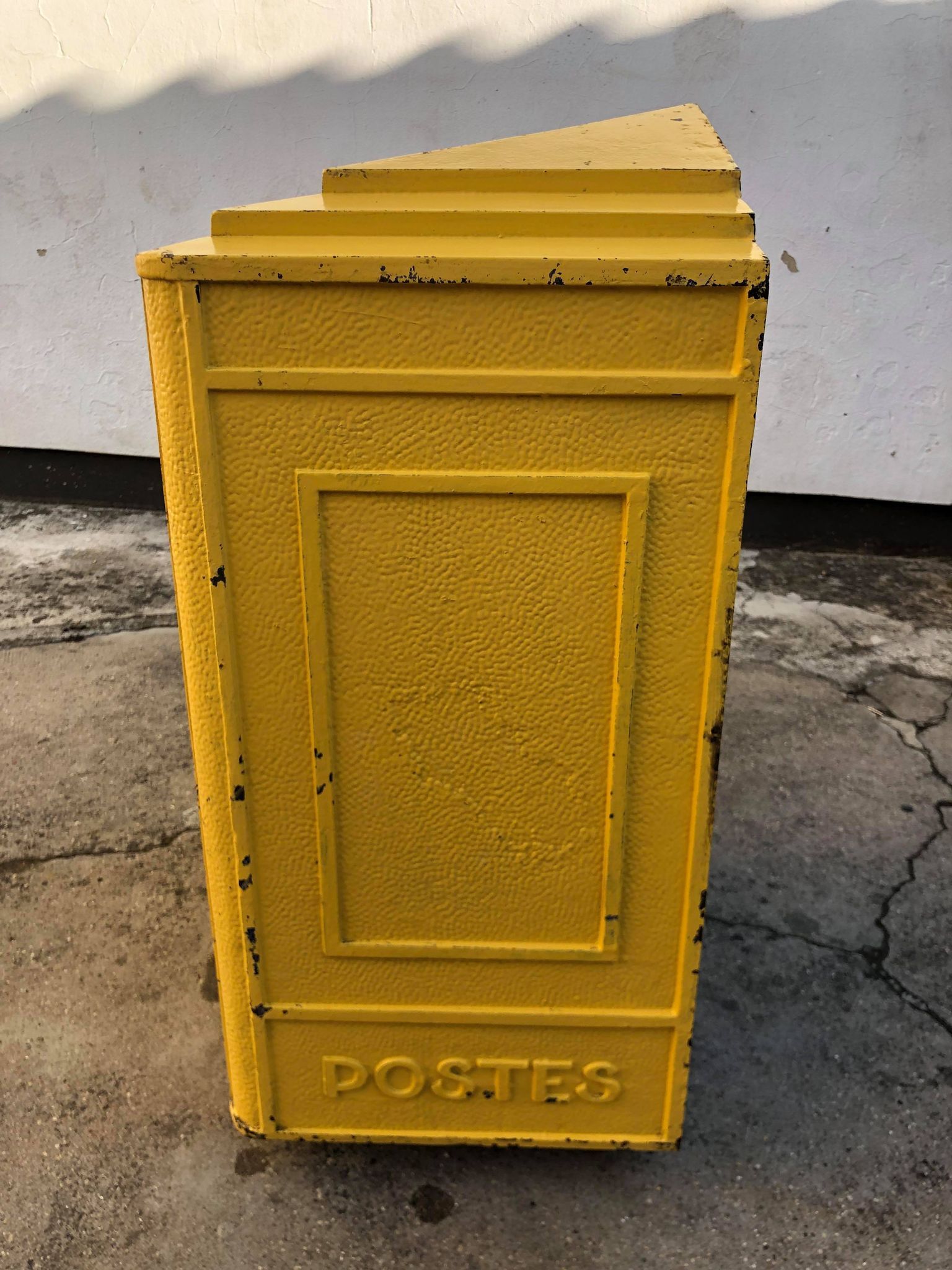 old large mailbox the post ptt dejoie / year 50 / height 82cm