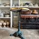 Bistro table in marble and green cast iron ⌀ 50.5 cm