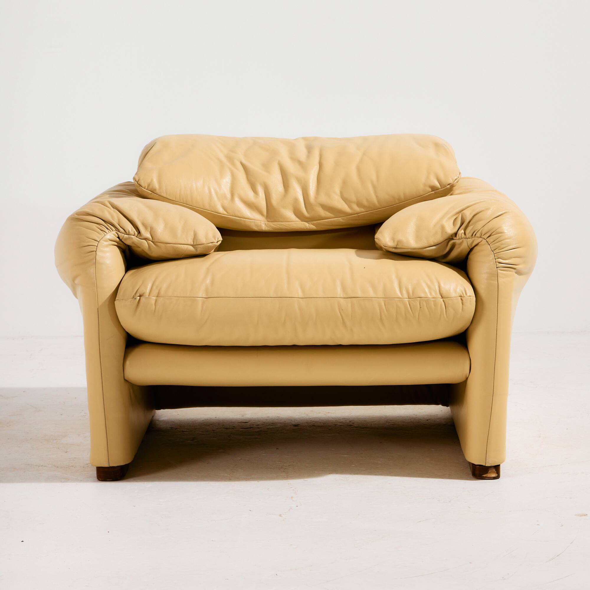 Maralunga leather set by Vico Magistretti for Cassina, Set of 3