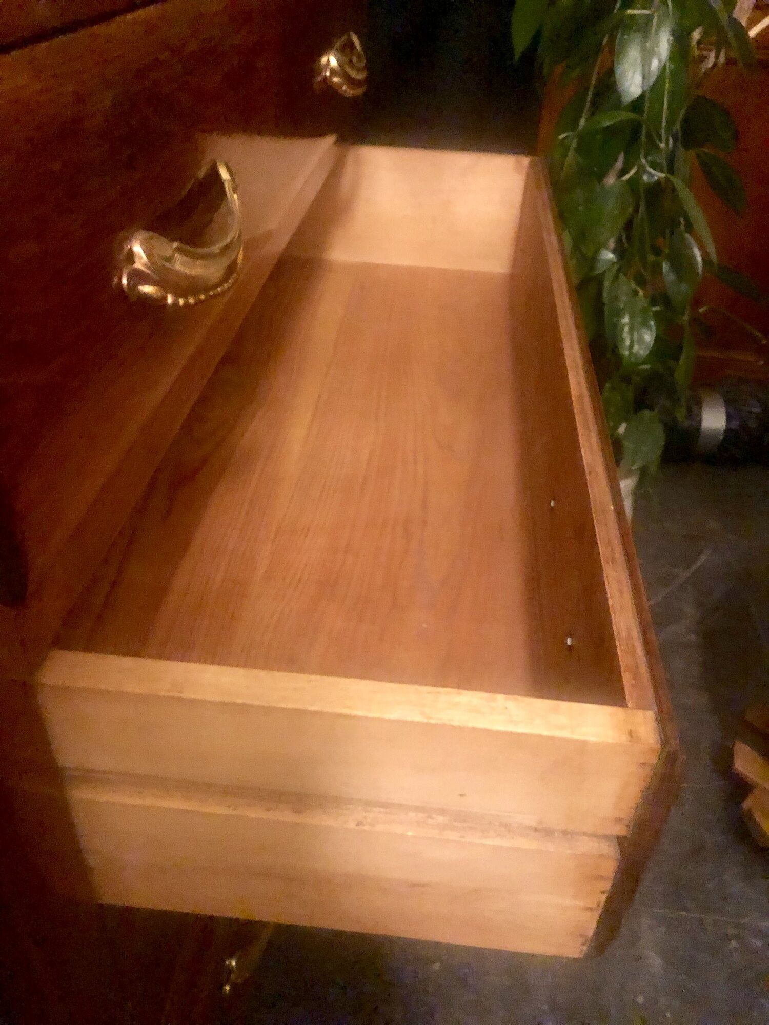 Art Deco chest of drawers