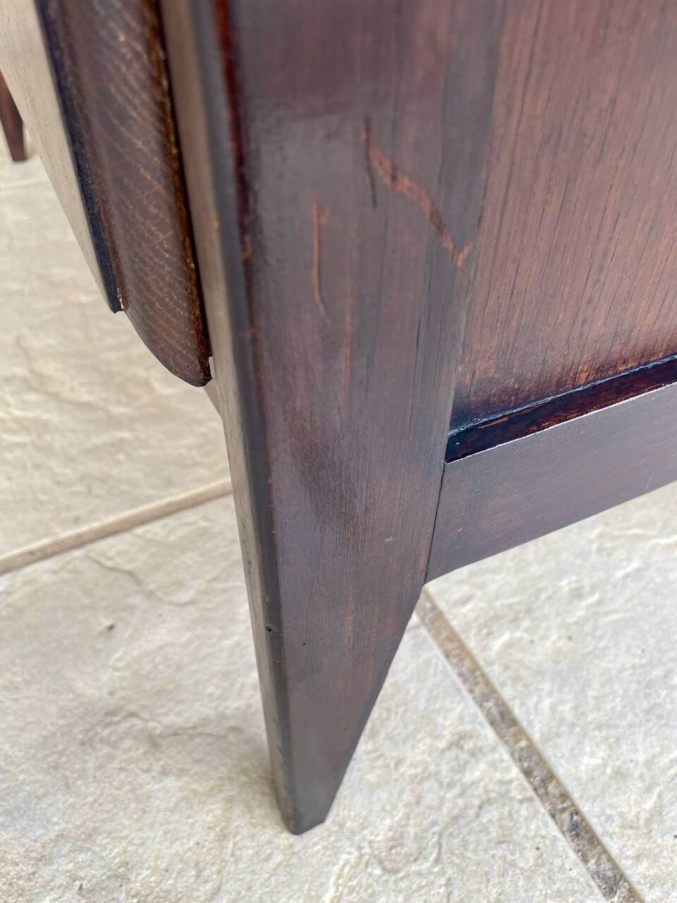 Commode de style Art Deco en noyer, circa 1950