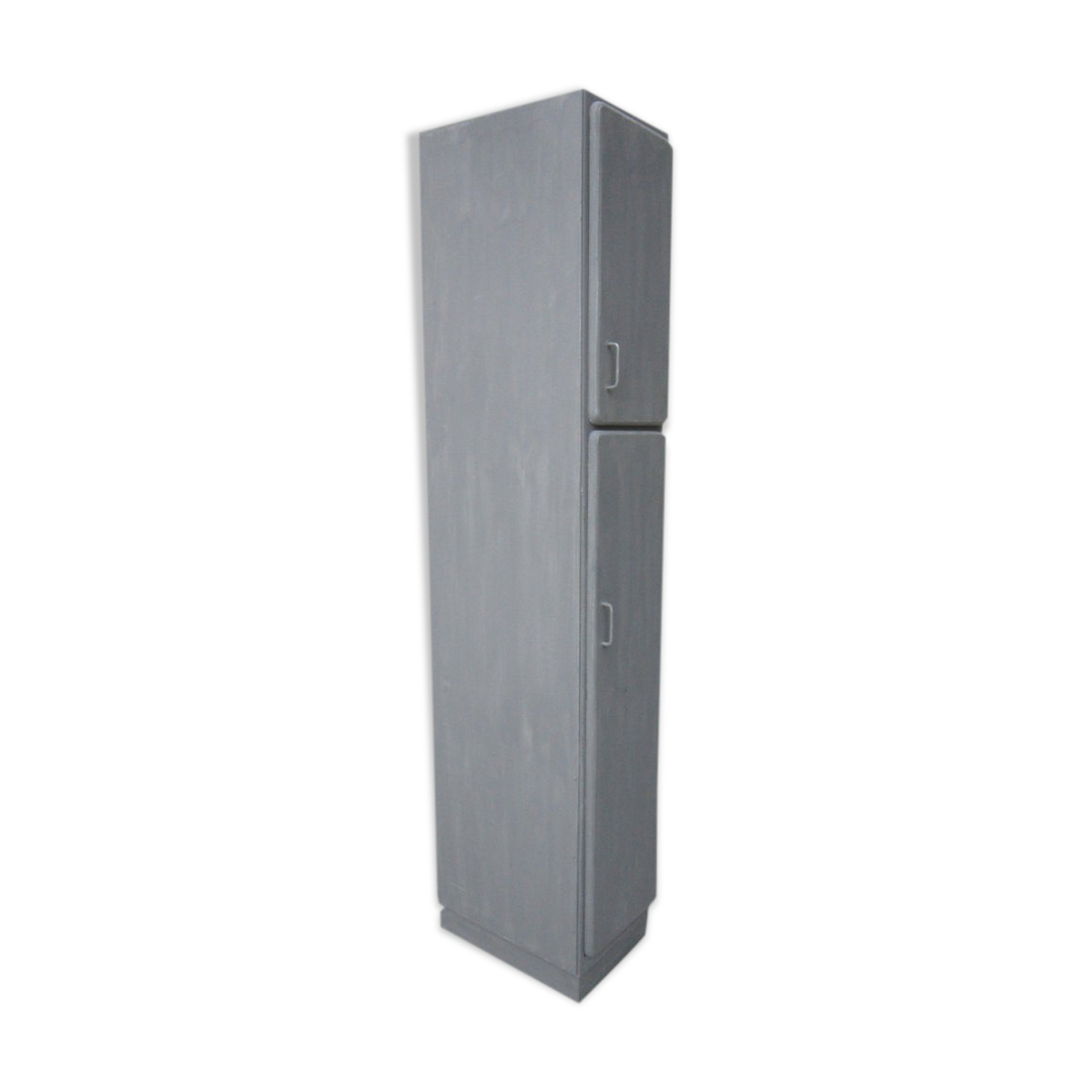 Boarding wooden wardrobe closet