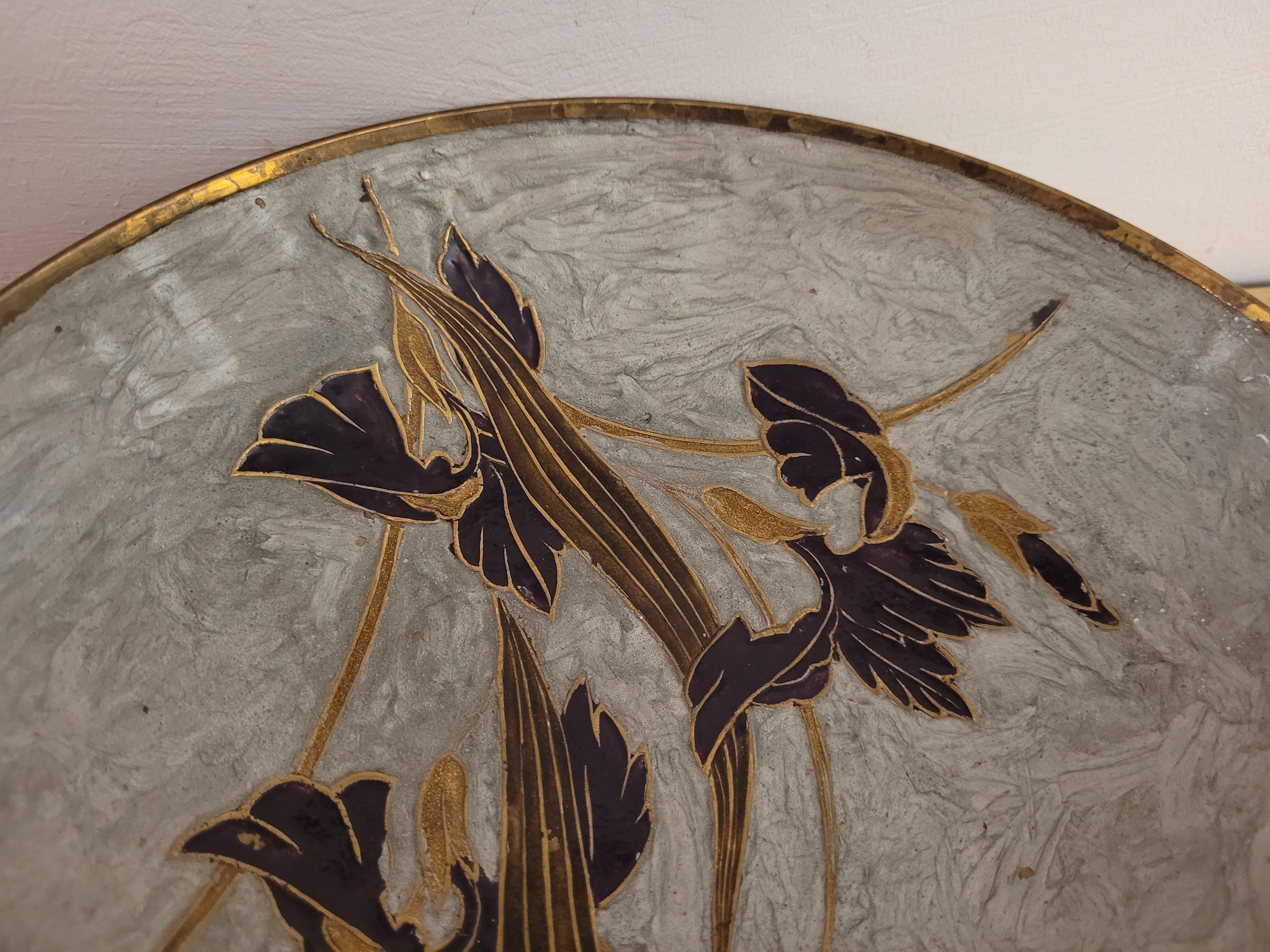 Empty partitioned brass pocket