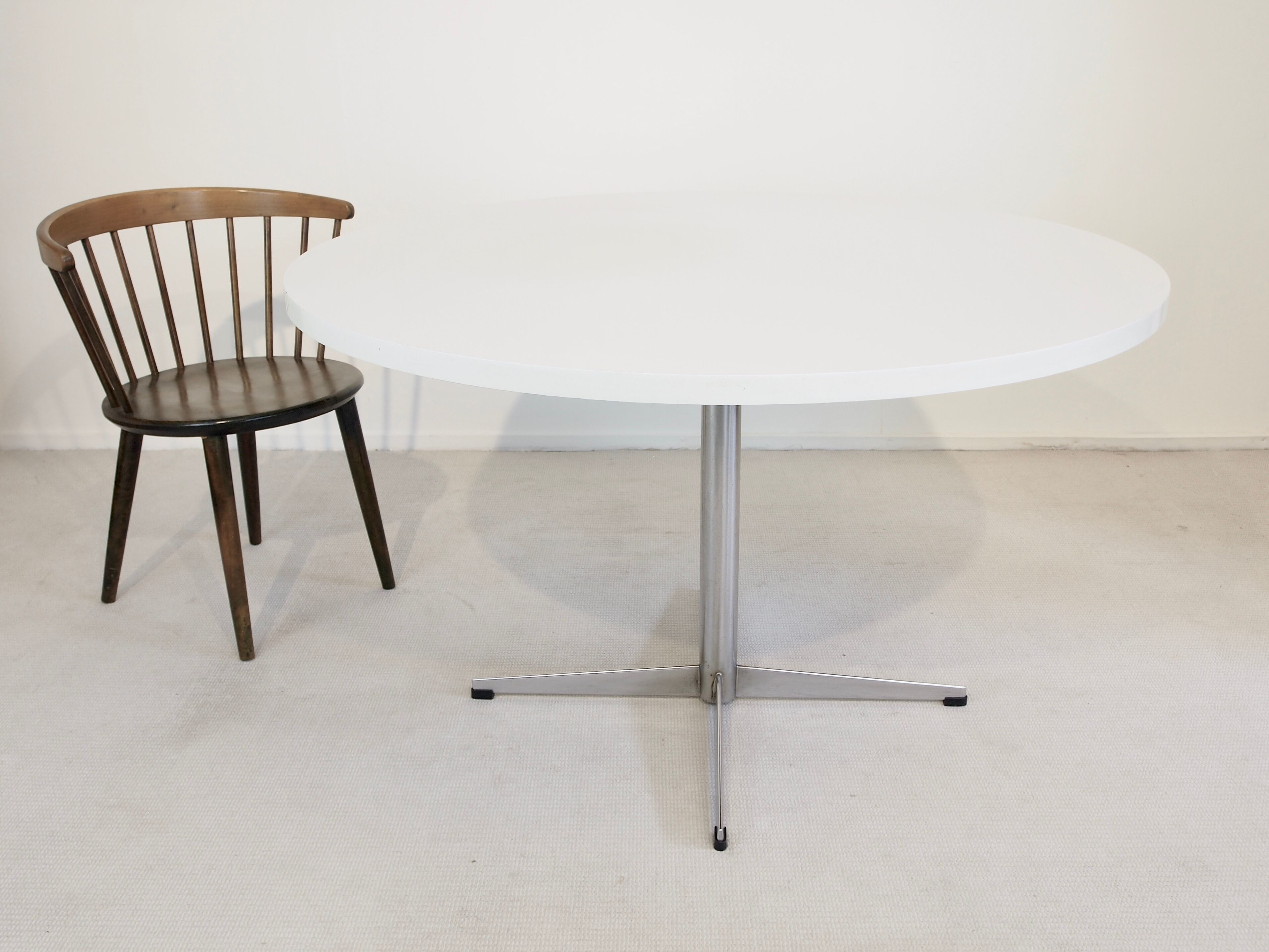 Pastoe round table 70