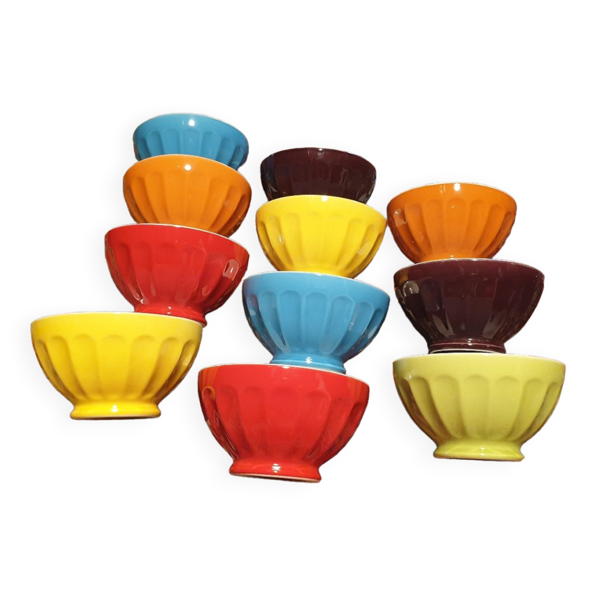 Ribbed ceramic bowls