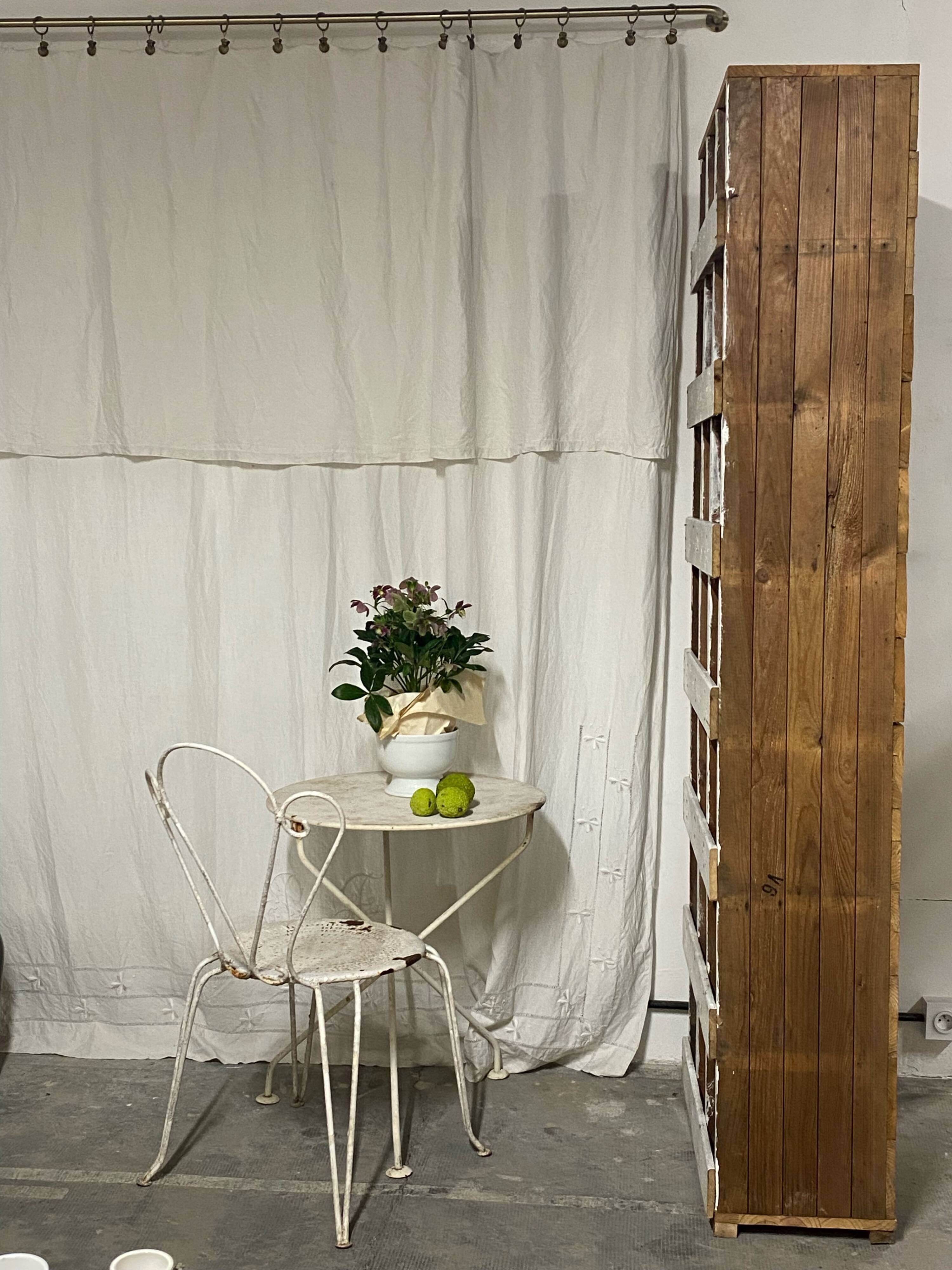 Workshop furniture with 21 lockers