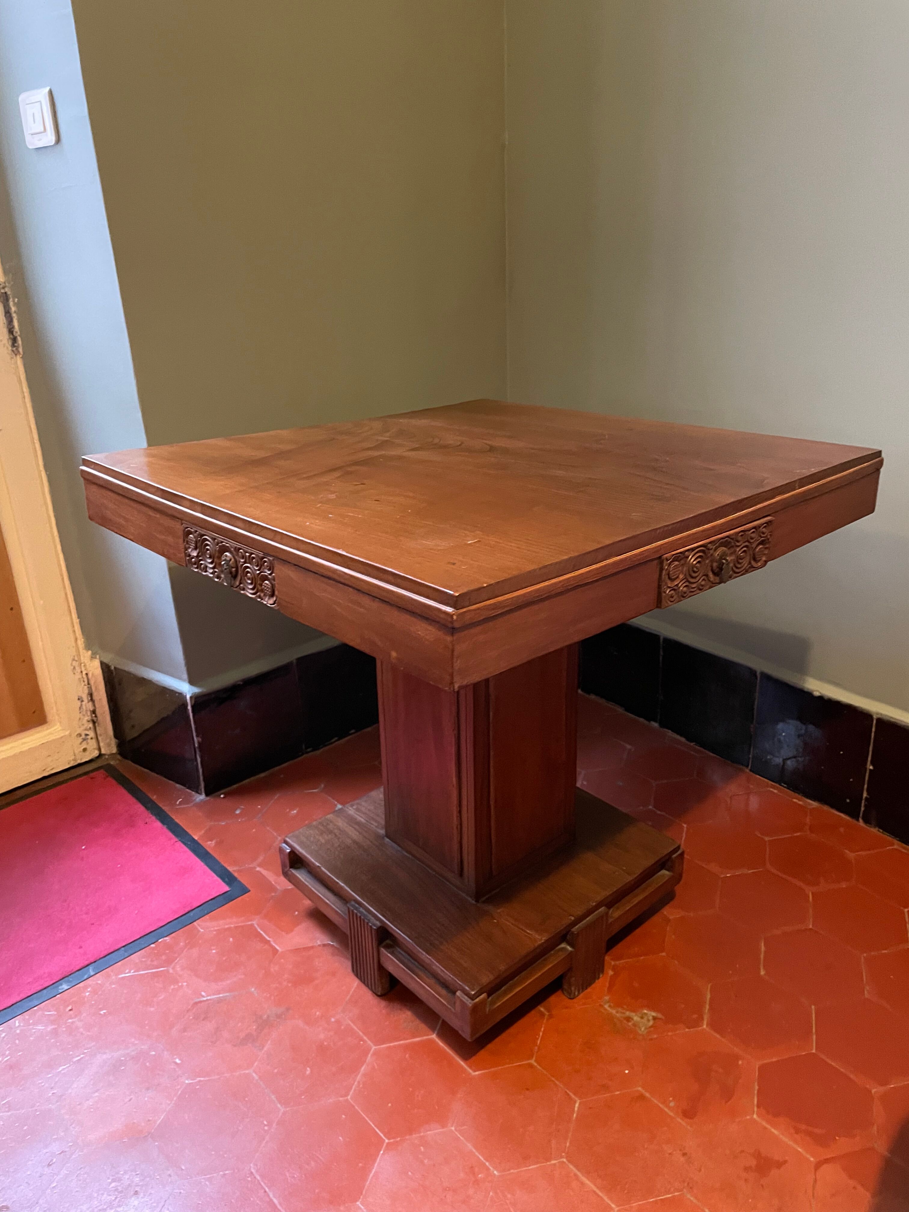 Table de jeux