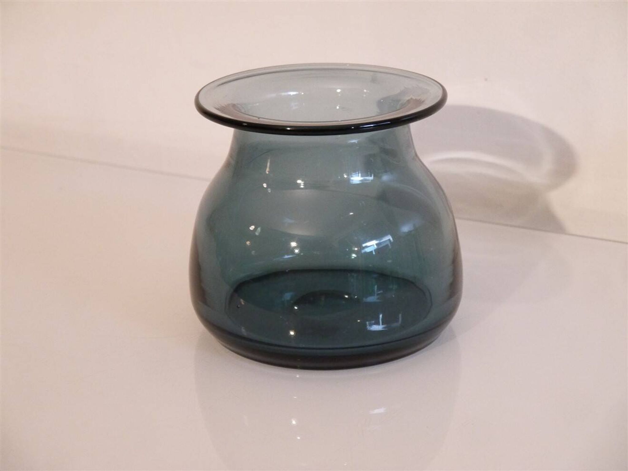 Vase finlandais en verre souflé 1970