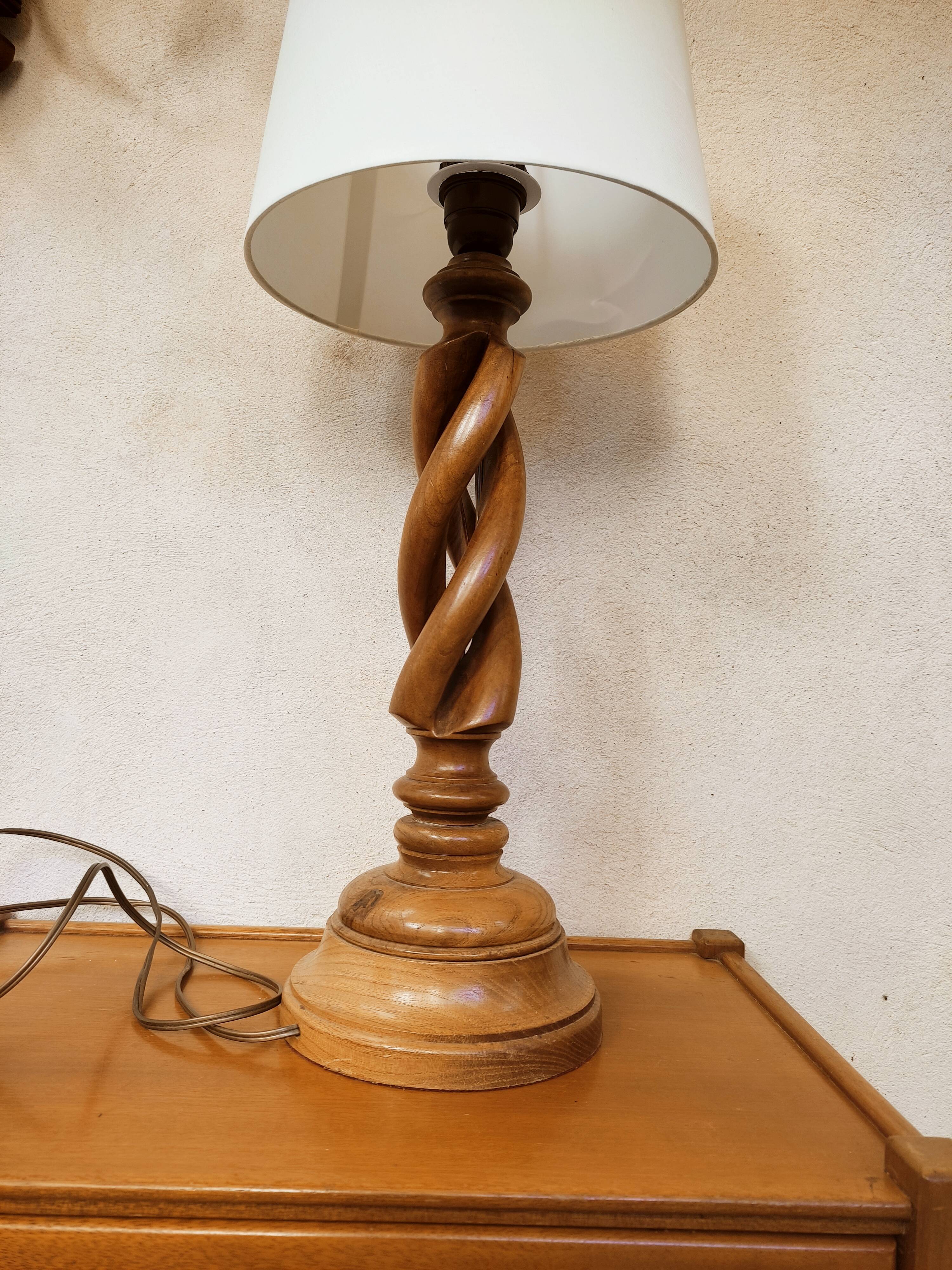 Twisted wooden lamp