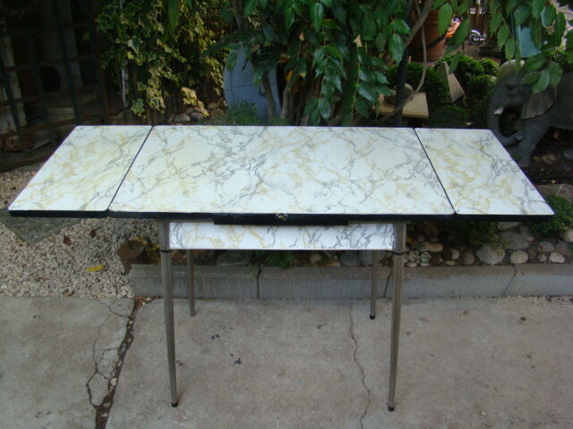 Table formica ancient marble