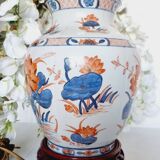 Hand-painted porcelain table lamp, Chinese Imari style.