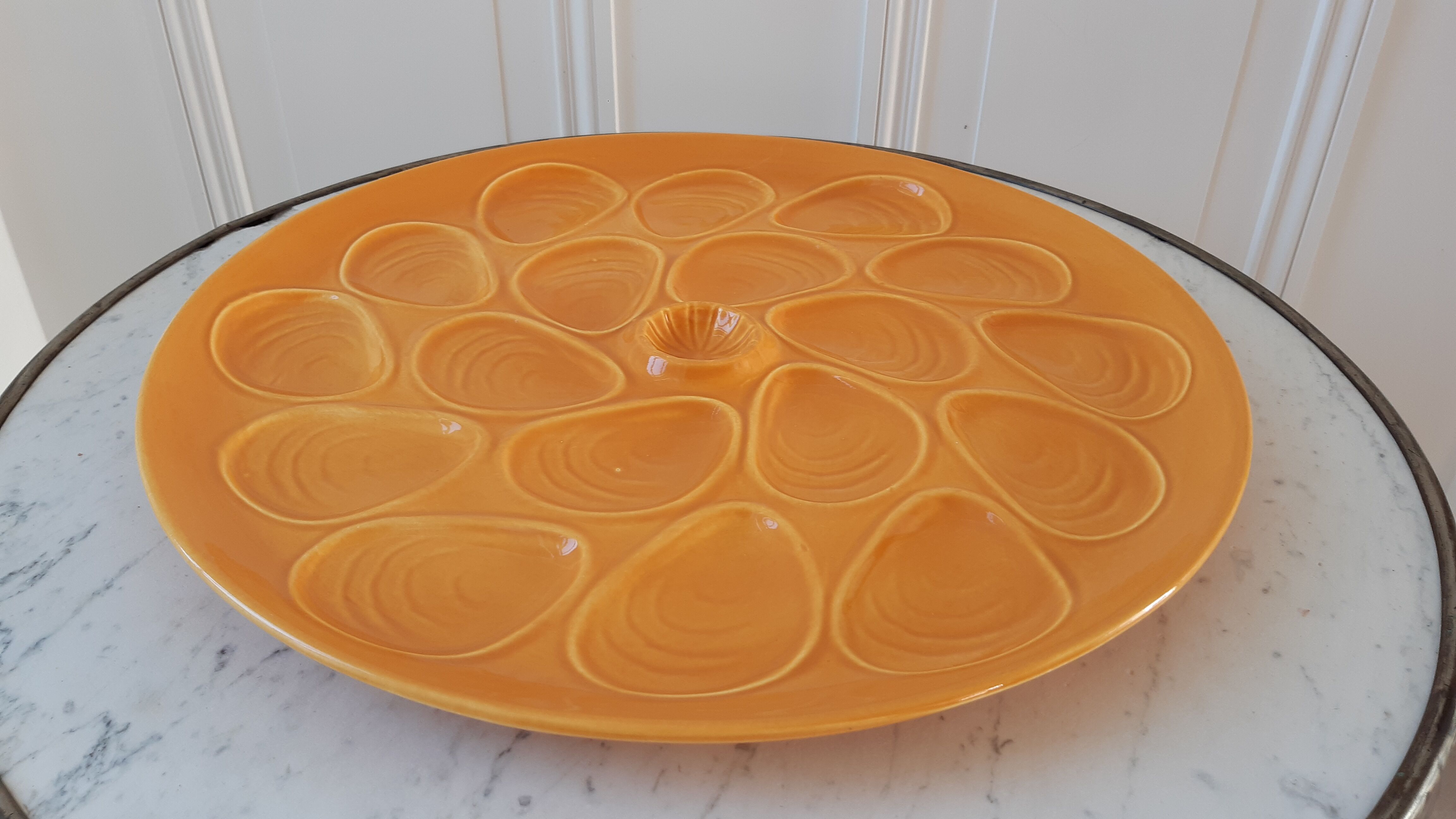 Seafood dish / oysters Salins orange-yellow 60s-70s