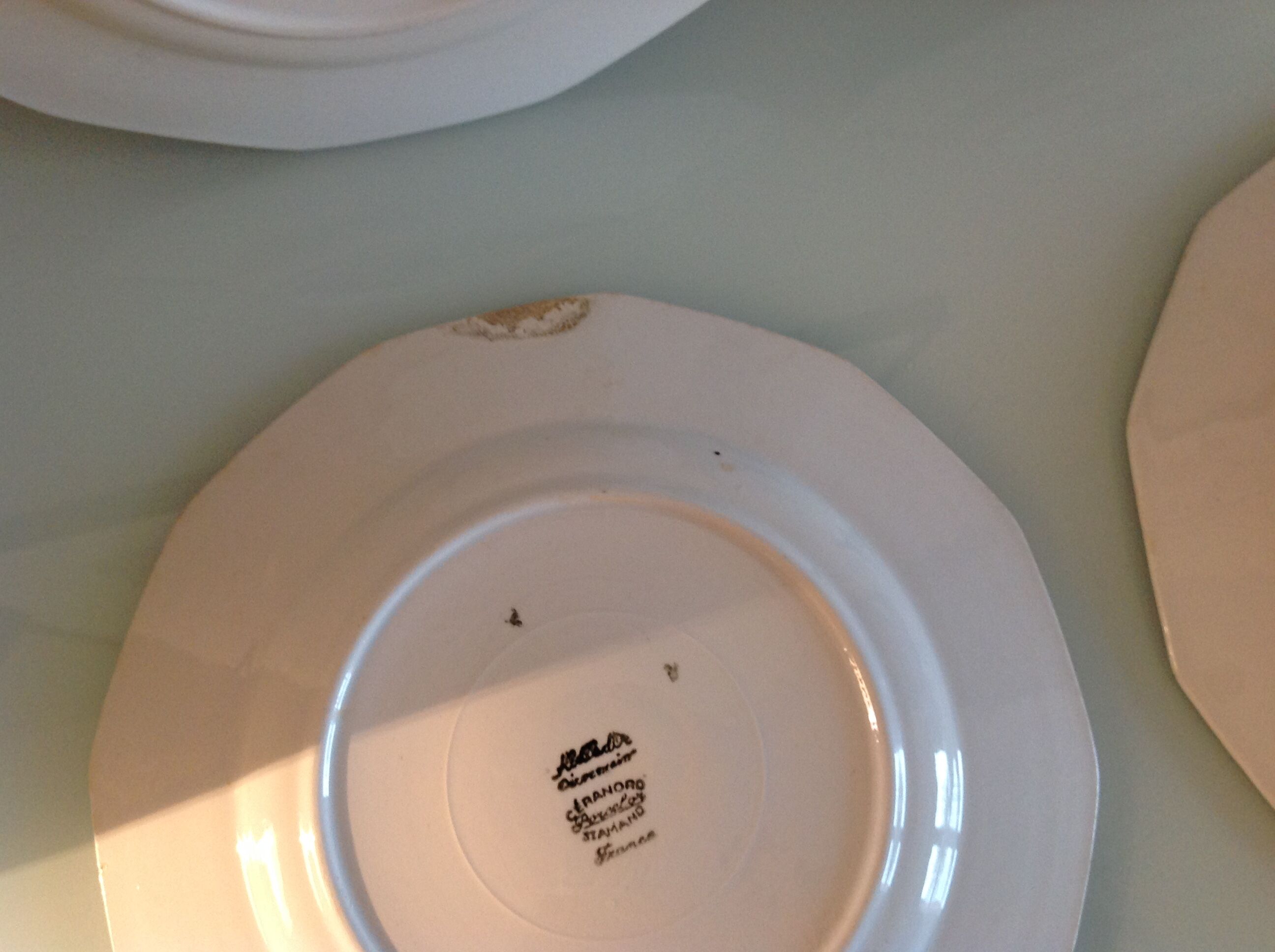 Suite of six flat plates décor Abeille d'Or by Ceranord St Amand / vintage 50s-60s