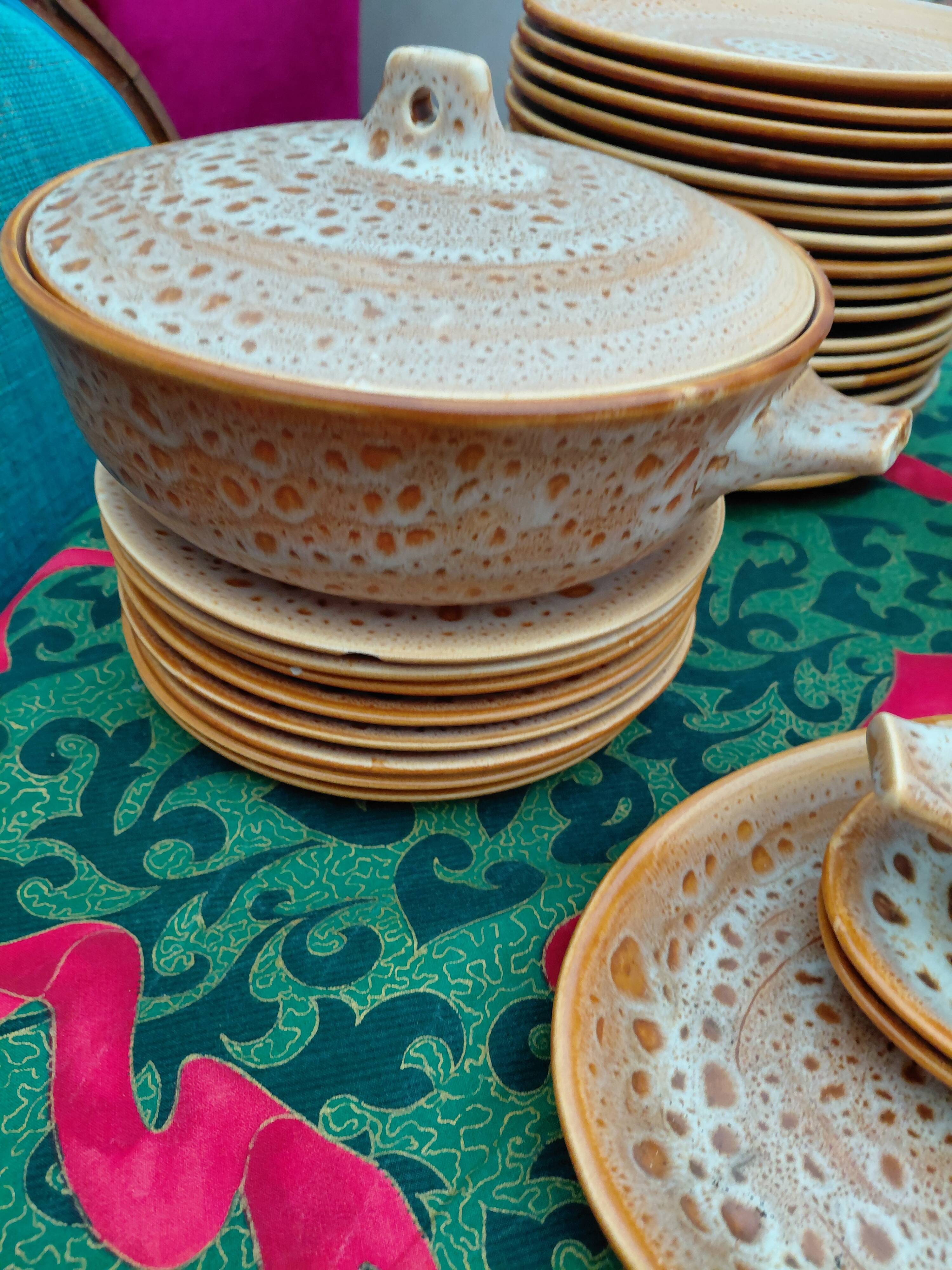 Niderviller stoneware table service