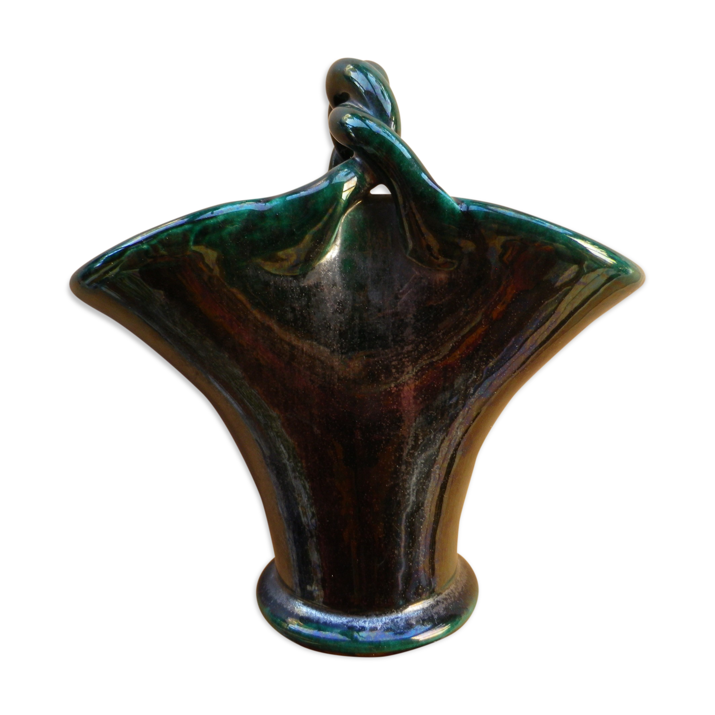 Basket in green glazed earth