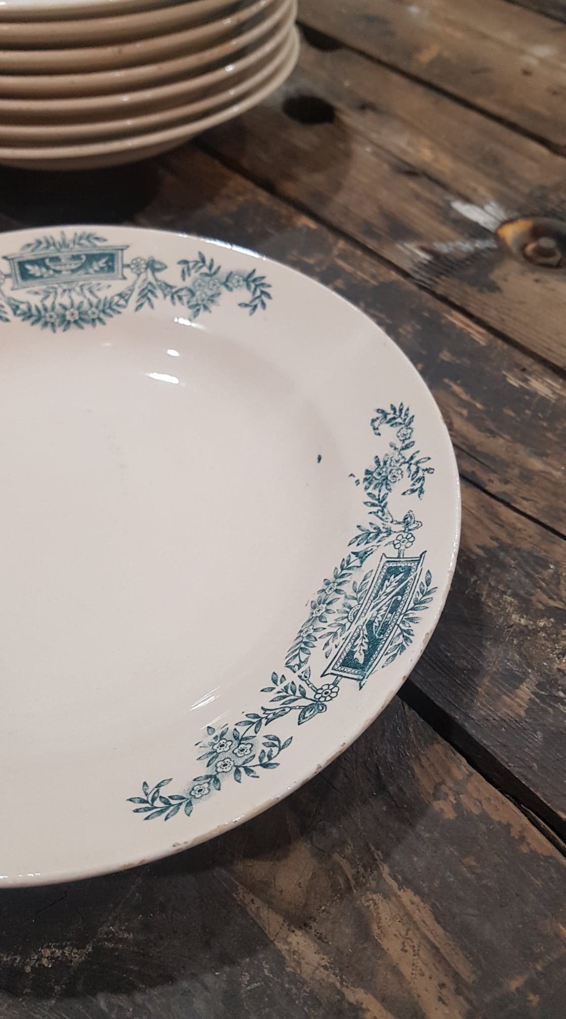 Lot de 8 assiettes en Terre de Fer Longchamp modèle Lutèce