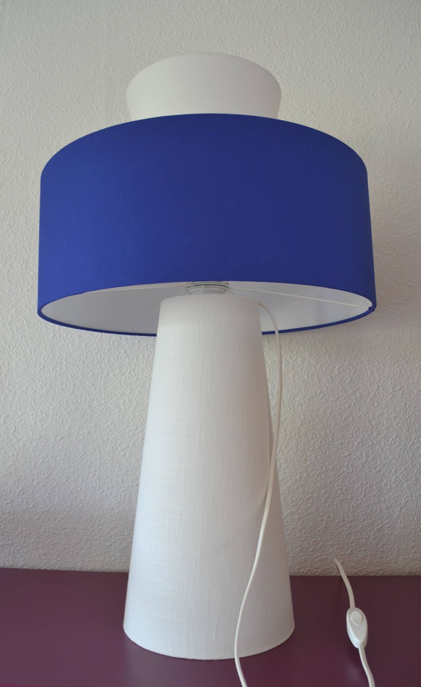 Lampe de meuble Lamp'cône Bleu de Klein