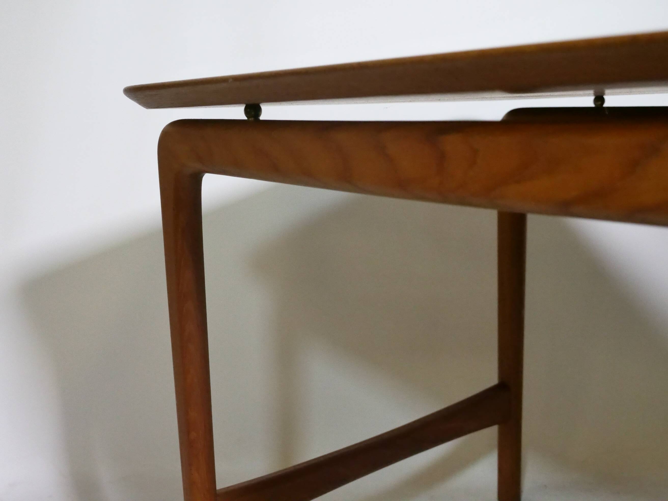 Table basse en teck de Peter Hvidt et Orla Mölgaard Nielsen, FD 15/54, années 1950