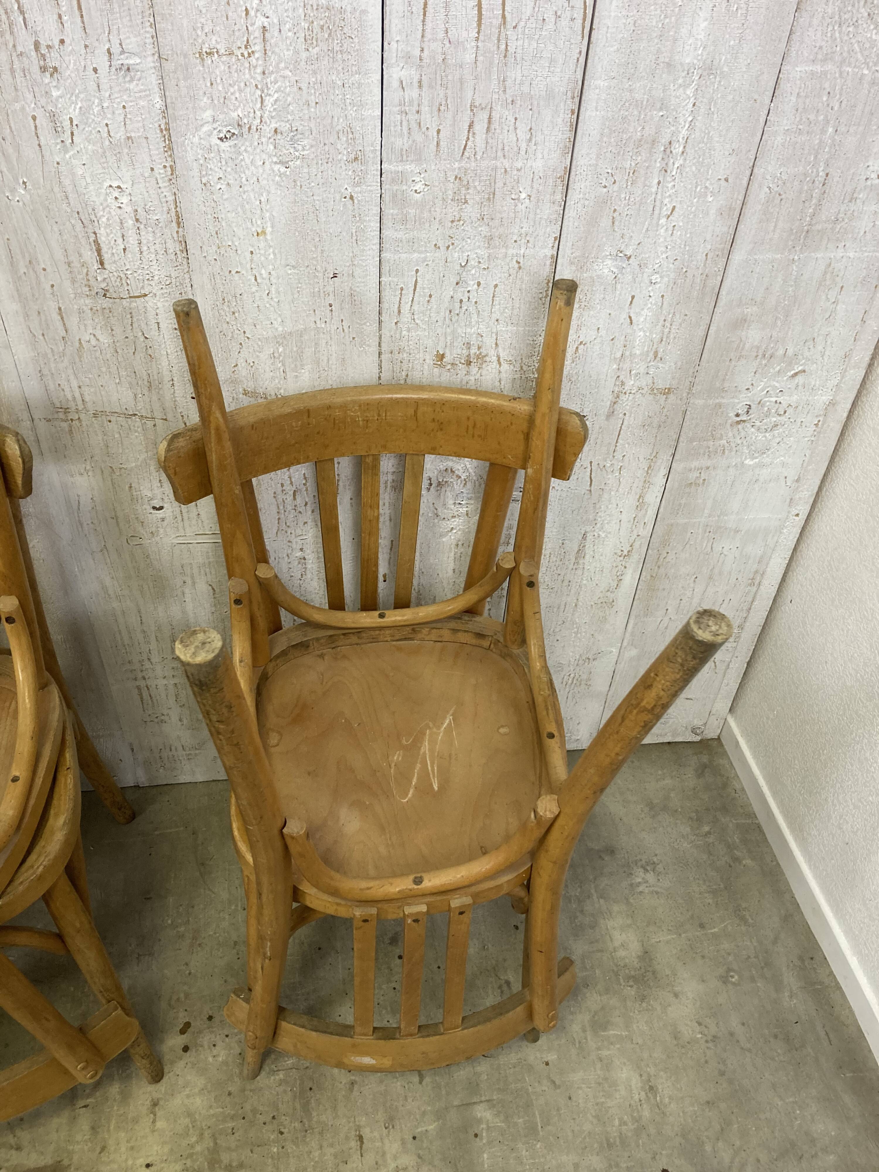 Série de 6 chaises bistrot en bois courbé