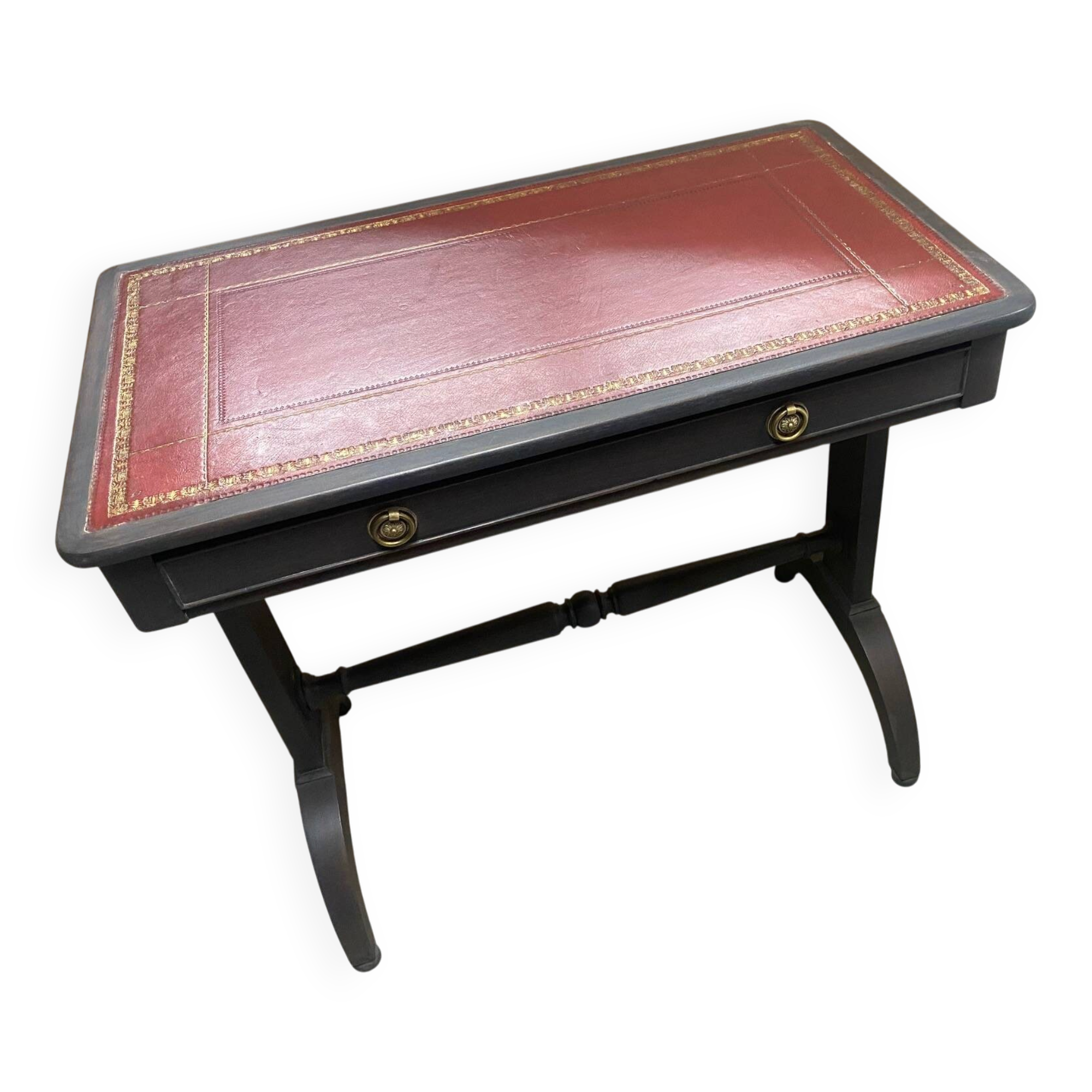 Writing table