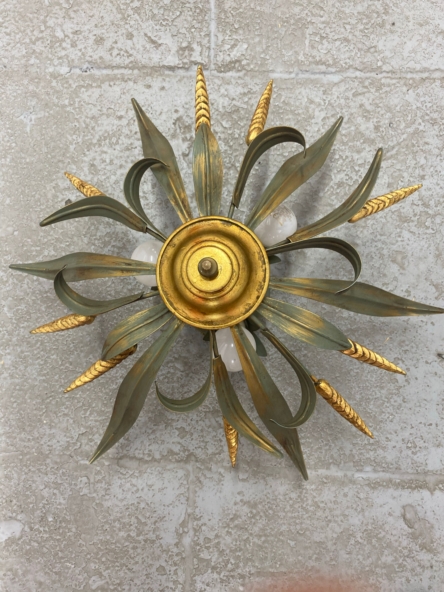 Wheat spike ceiling light in painted metal, 50s style.