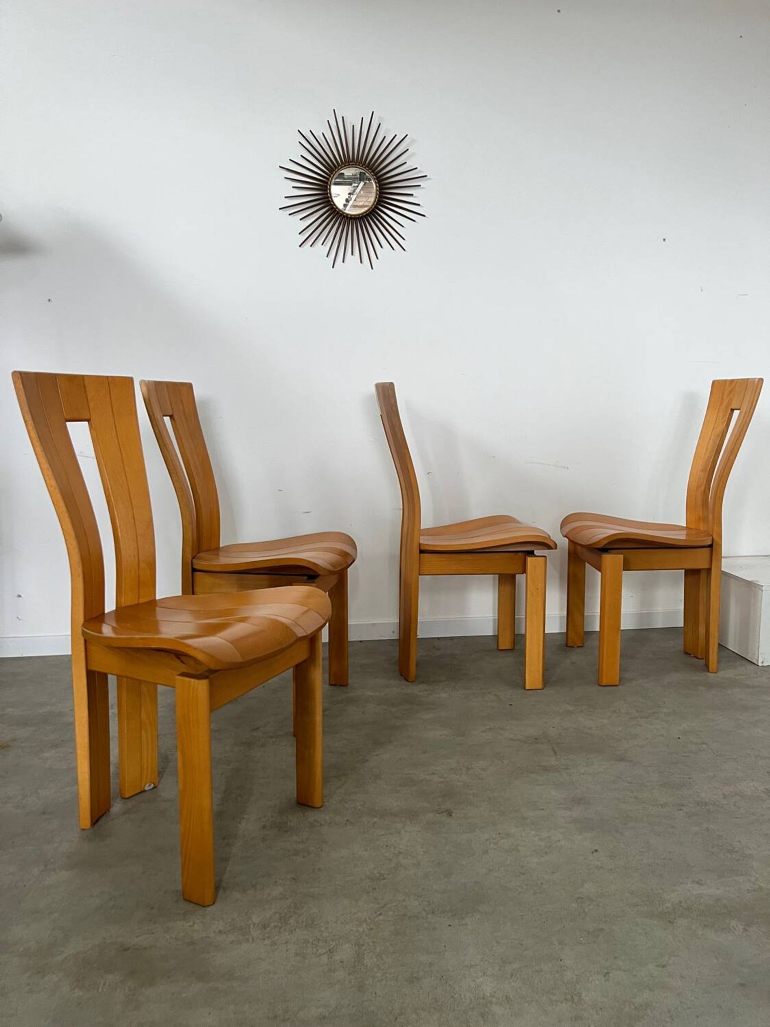 4 old French design solid elm chairs from the 70s vintage