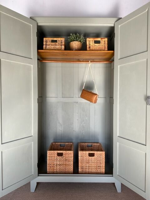 Armoire parisienne