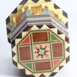 Wood jewelry box