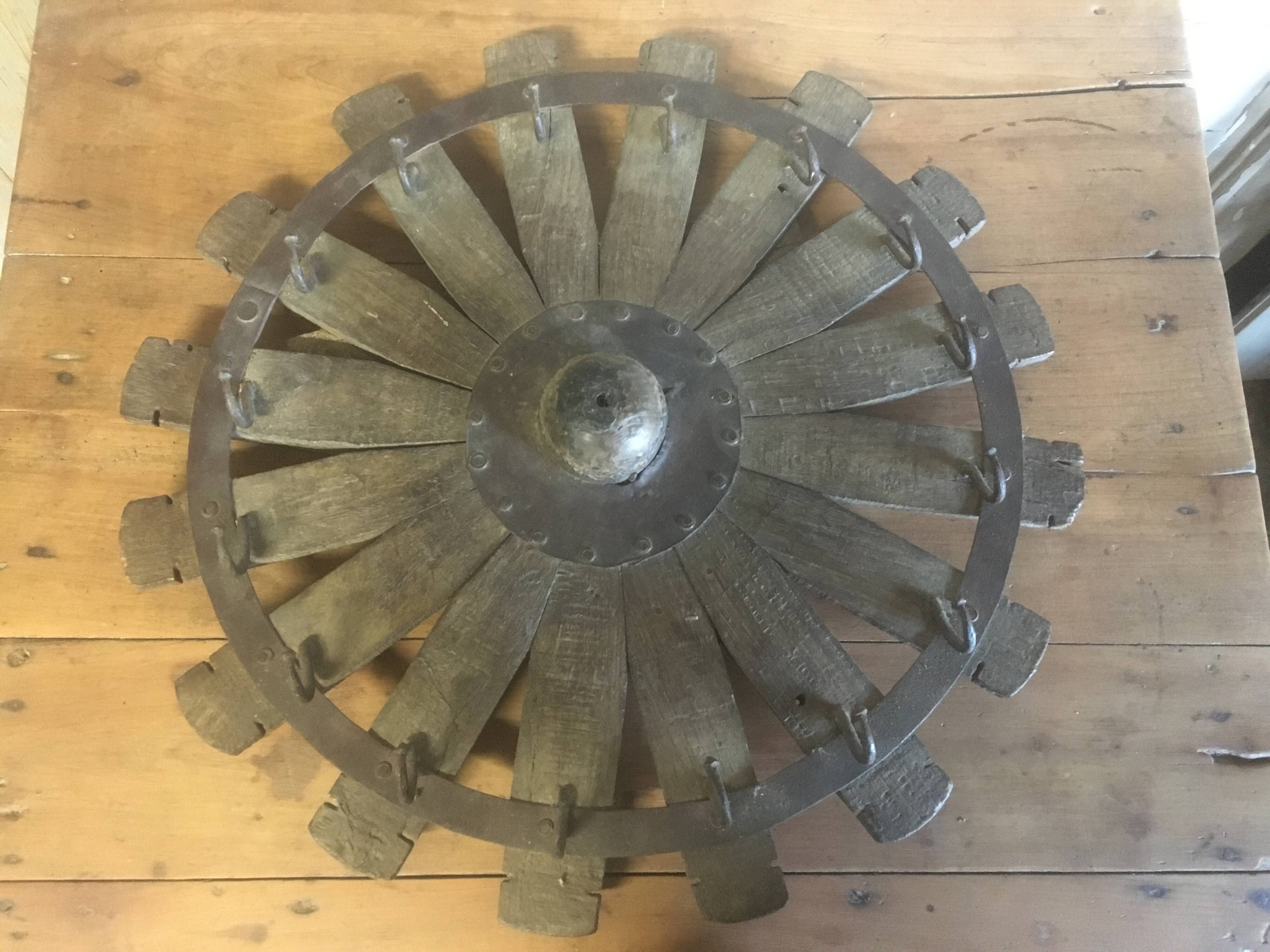 Roue porte clés ou autre en bois métal