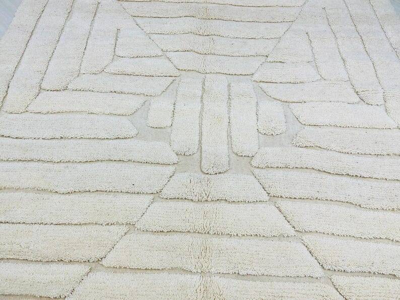 Handwoven Berber rug 150/250 cm