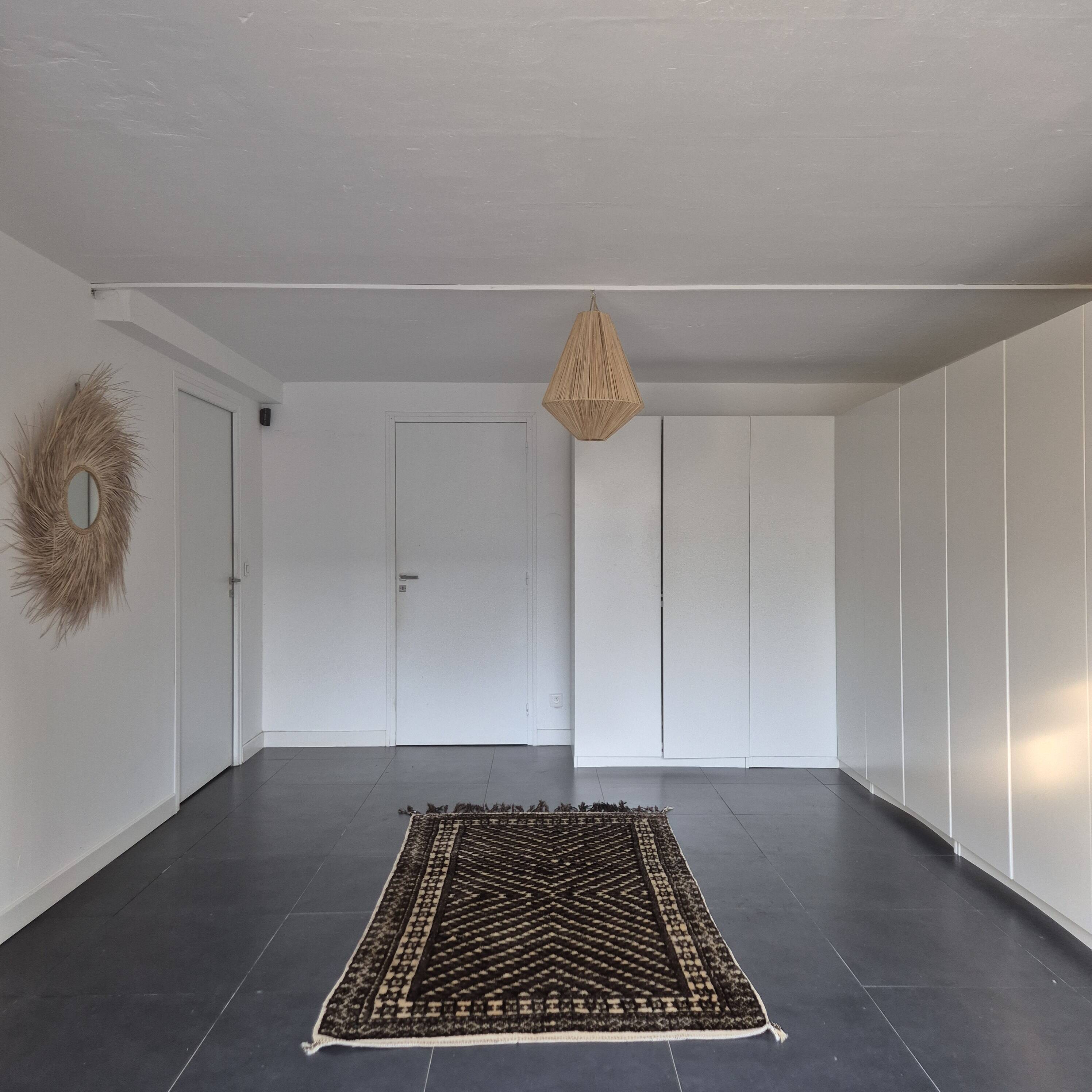 Ancient Berber rug 120x215