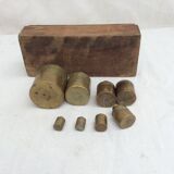 Vintage brass scale weight lacks 4 weights