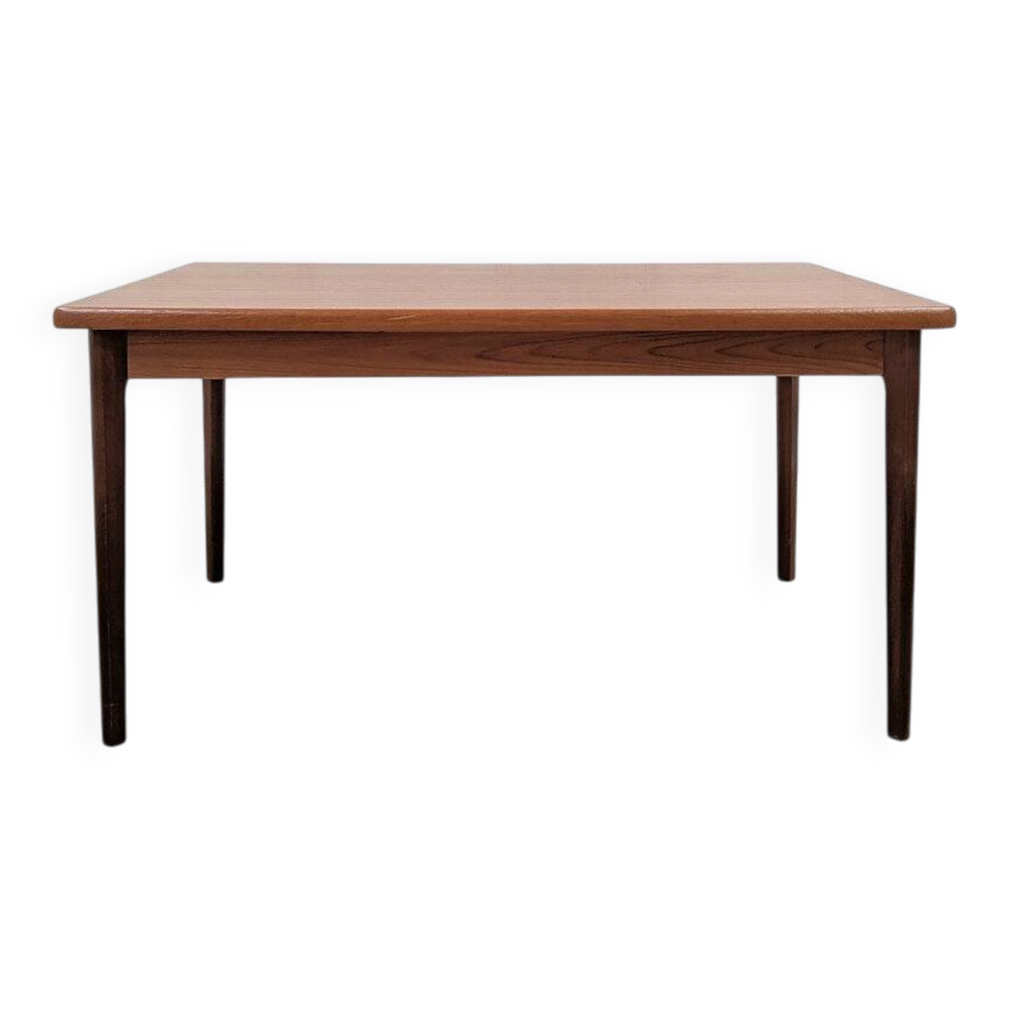 Table Henning Kjaernulf