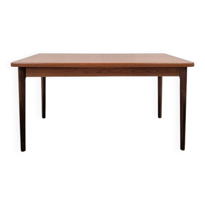 Table Henning Kjaernulf