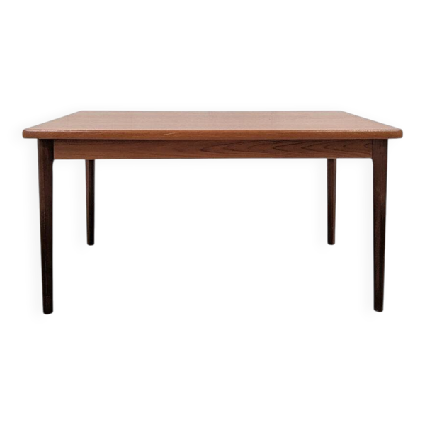 Table Henning Kjaernulf