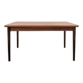 Table Henning Kjaernulf