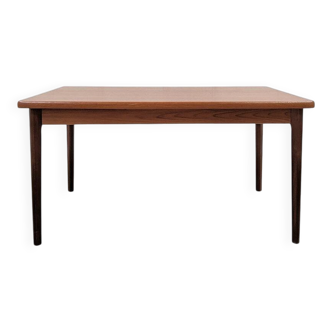 Table Henning Kjaernulf