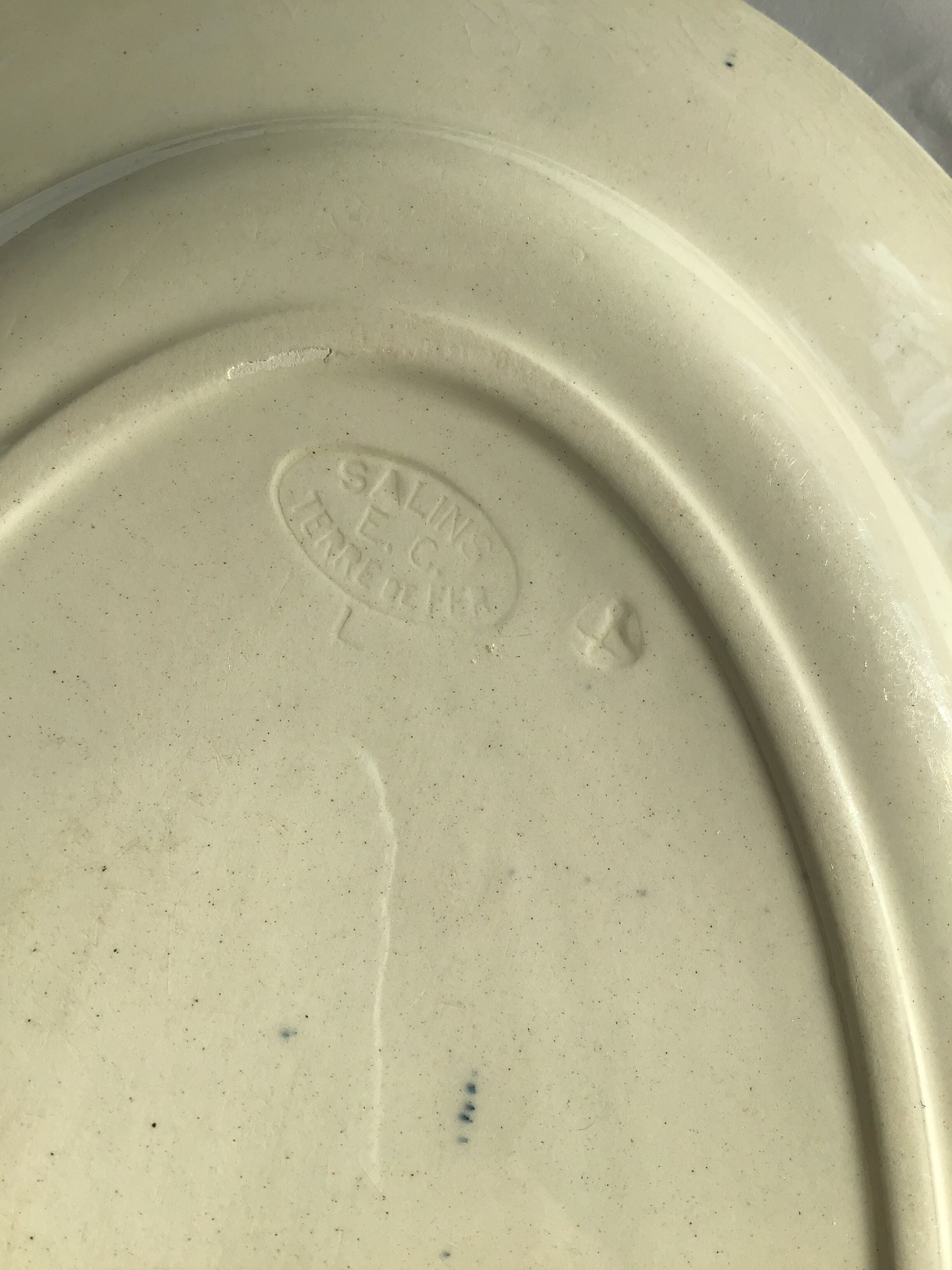 Plat oval Terre de Fer Salins