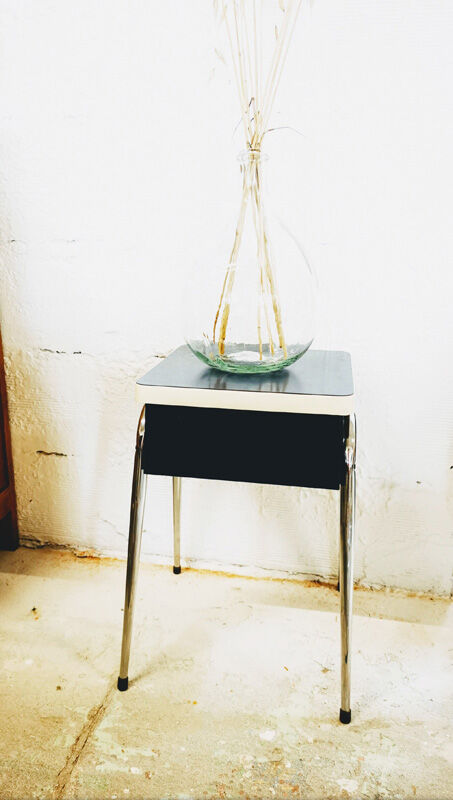 Shapeica waxer stool