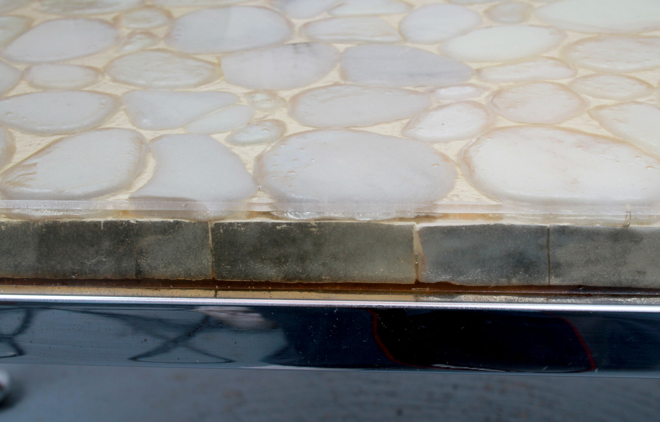 1970s space age coffeetable with pebble stones and acryl