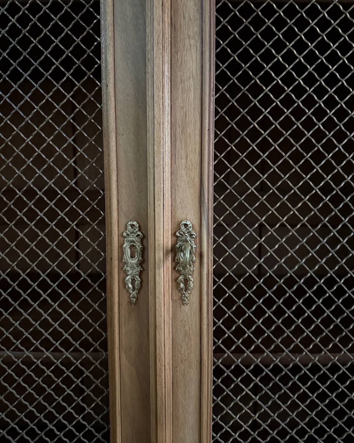 Old library with grilles (renovated)