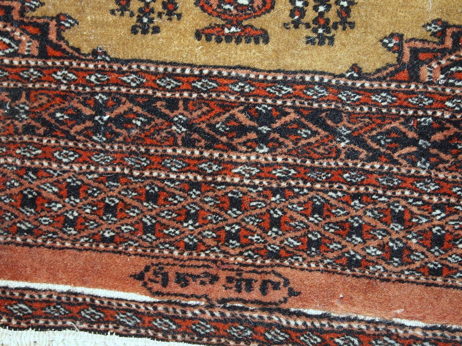 Tapis Vintage Bukhara Uzbek en Laine, Années 1960, Authentique et Élégant