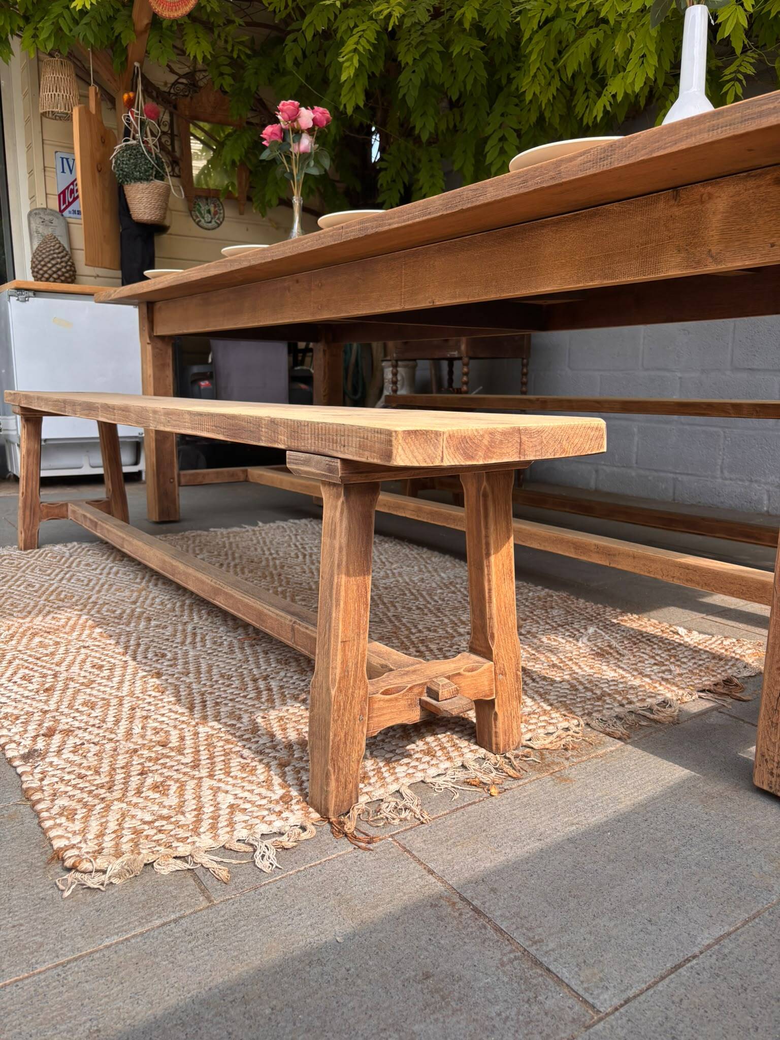Grande table de ferme avec 2 bancs