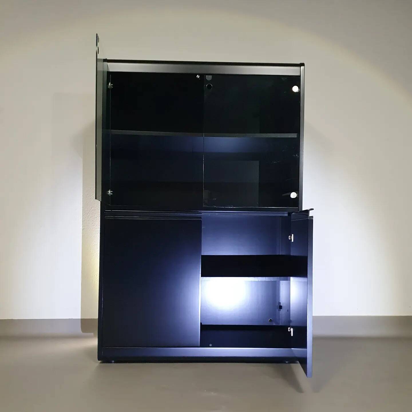 Rodolfo Bonetto display / glass cabinet / model Linearsystem / 1960s for Bellato Italy. Stunning condition