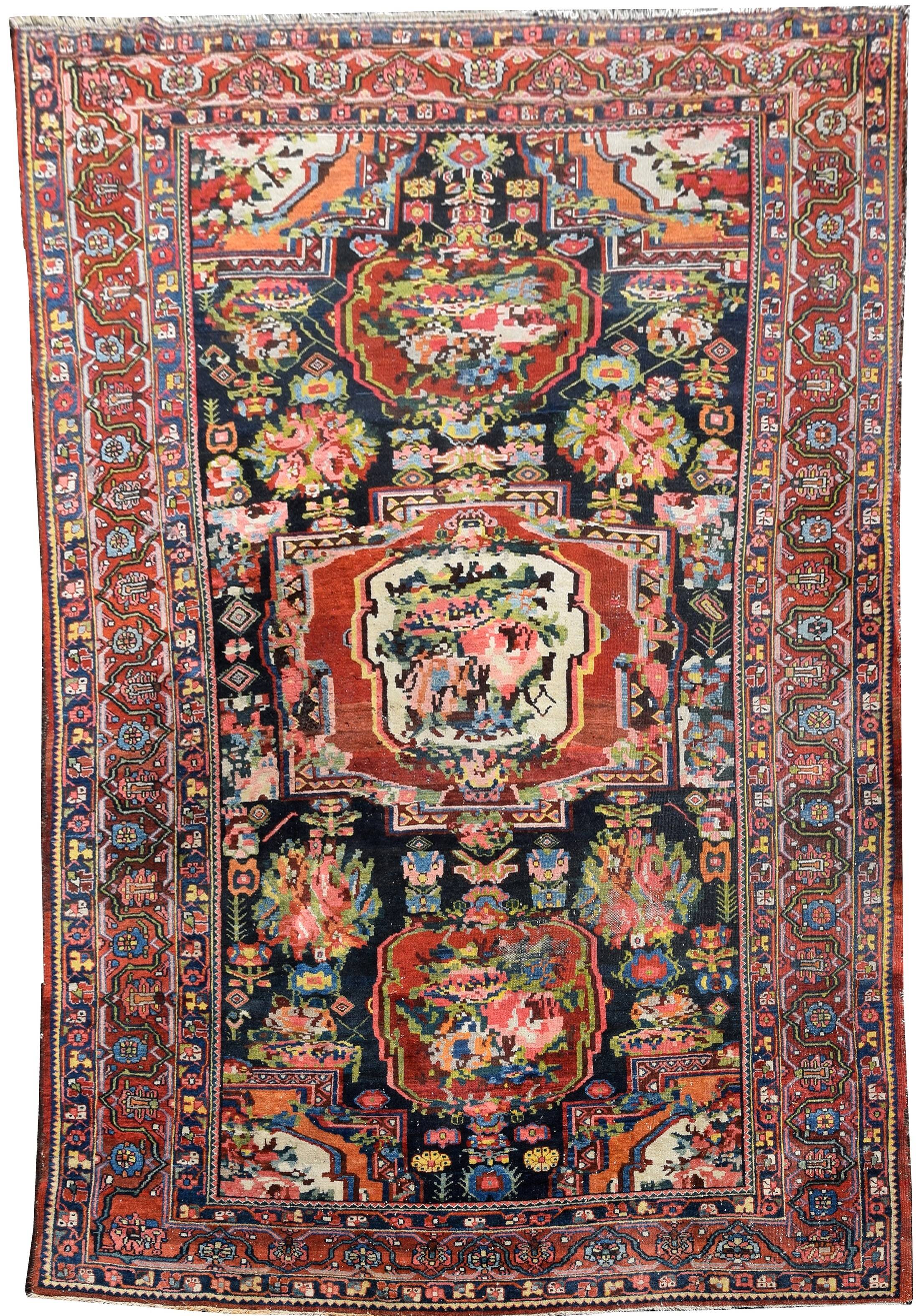 Antique Iranian oriental rug Bakhtiar Faradombeh: 3.37 X 2.13 meters. Early 20th century circa 1920/30