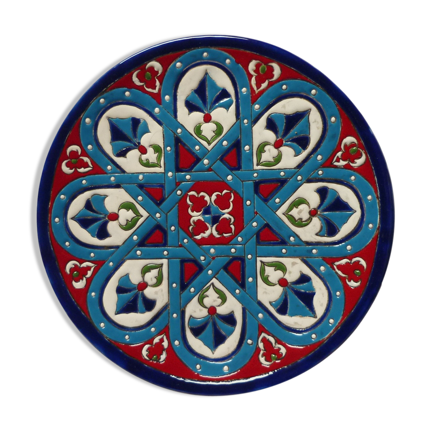 Flat enamelled geometrical patterns