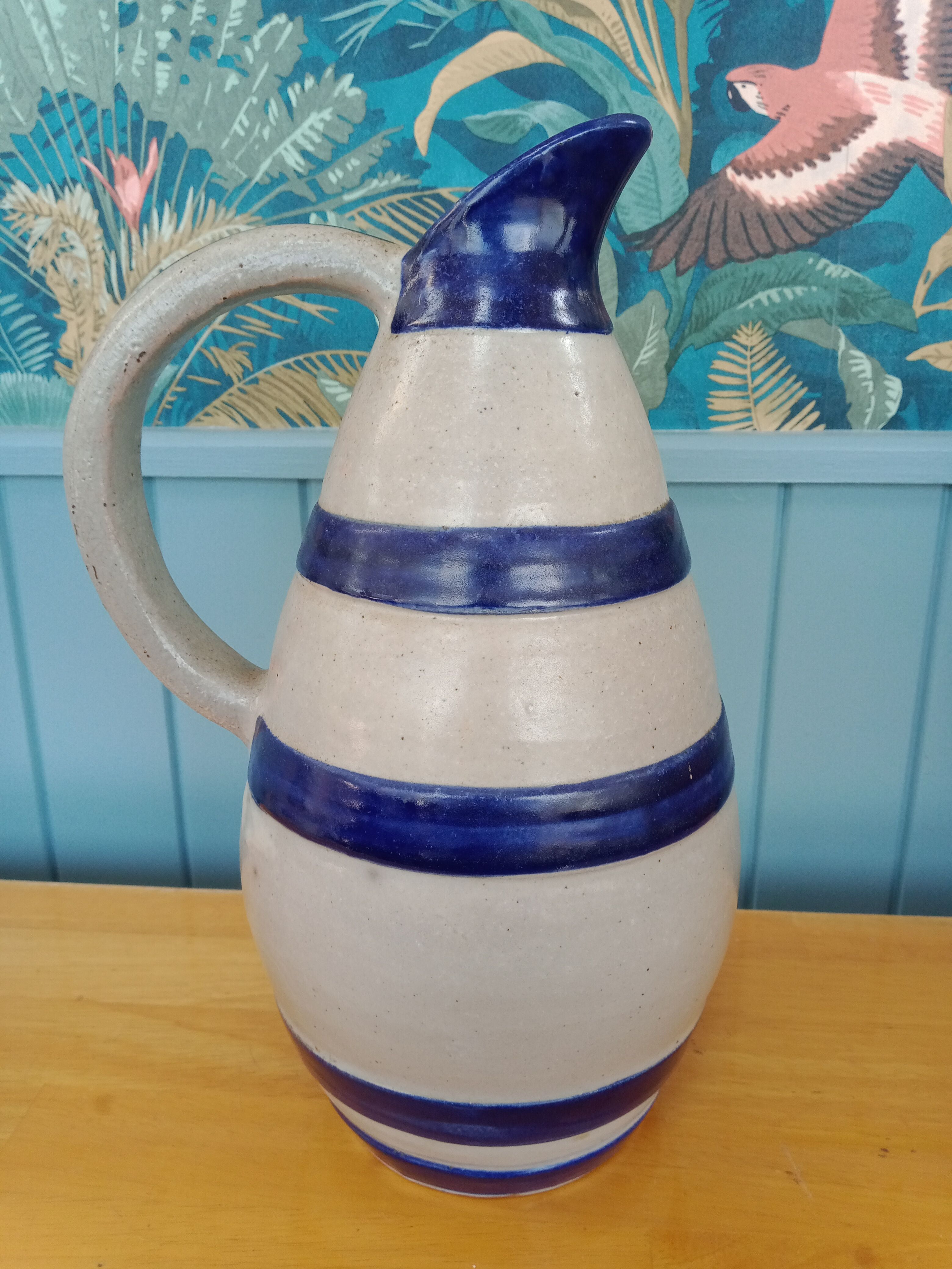 Large pitcher vase in Malicorne sandstone signed Roger François