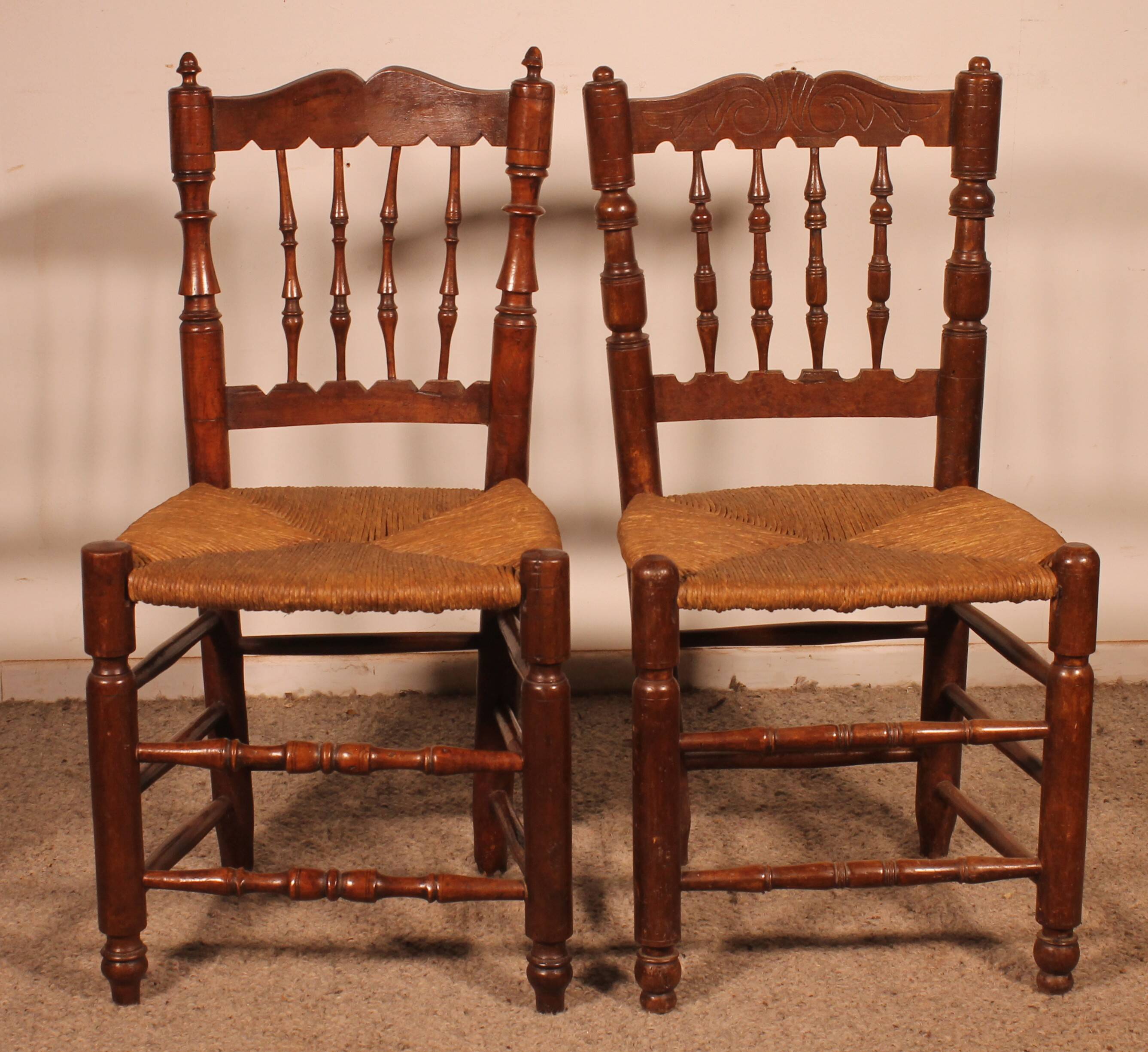 2 rush-seated oak chairs - 19th century