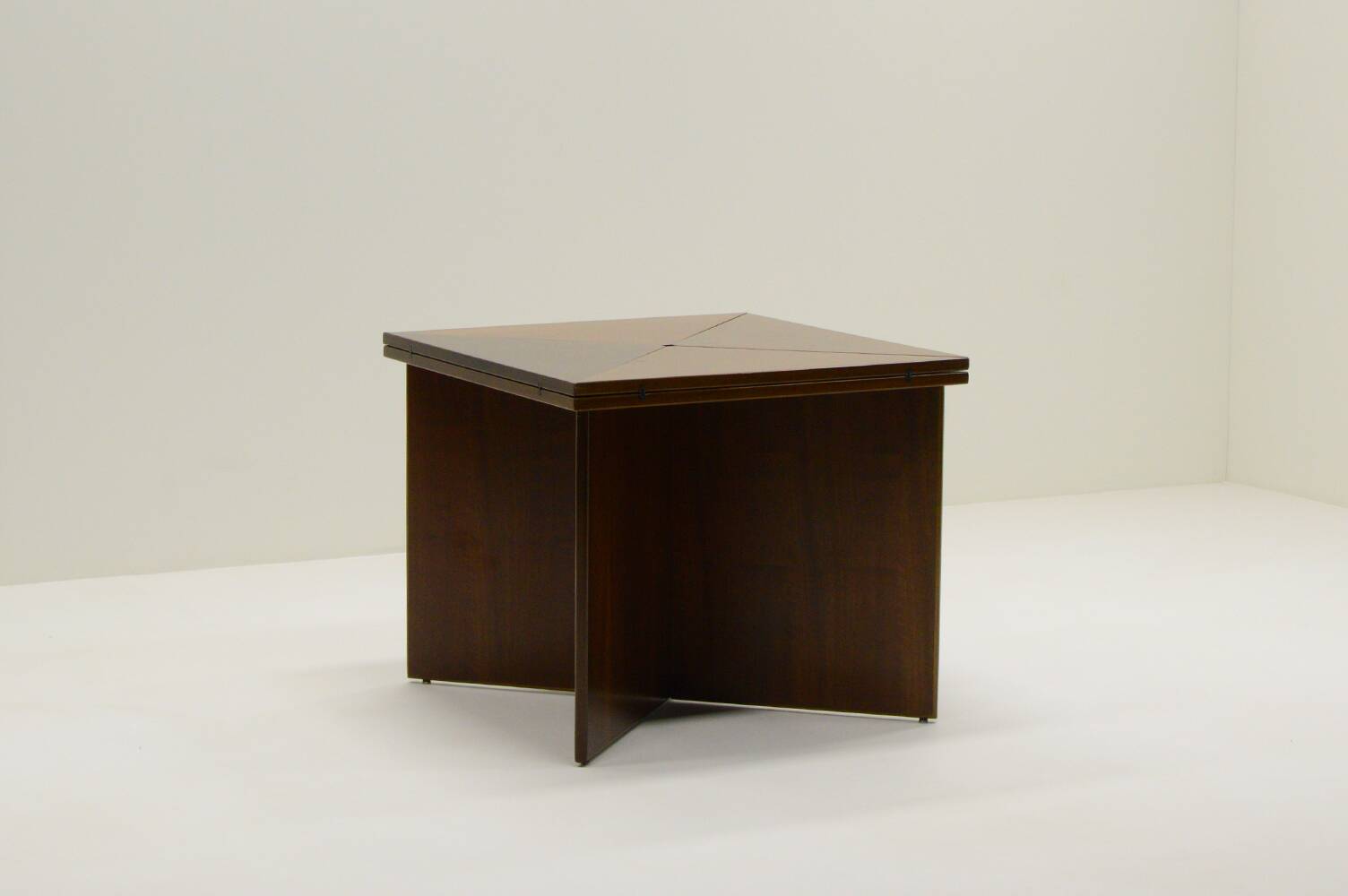 Envelope dining table by vittorio Introini for Sormani, 1960s Italy.